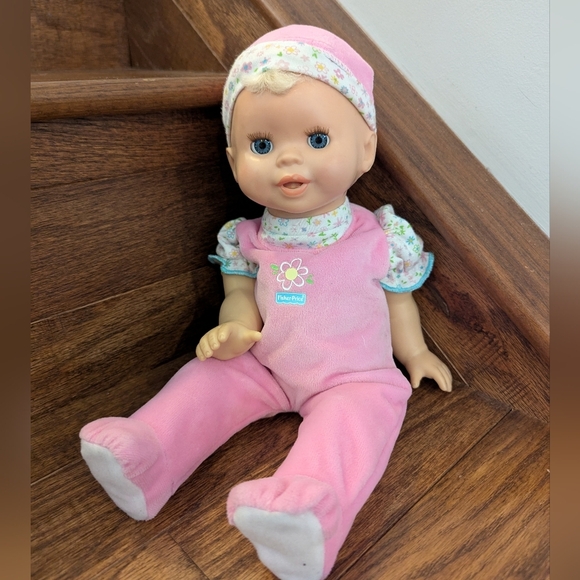 Vintage Fisher Price Interactive Doll Blinks Coos Giggles & Closes Eyes - Picture 3 of 11